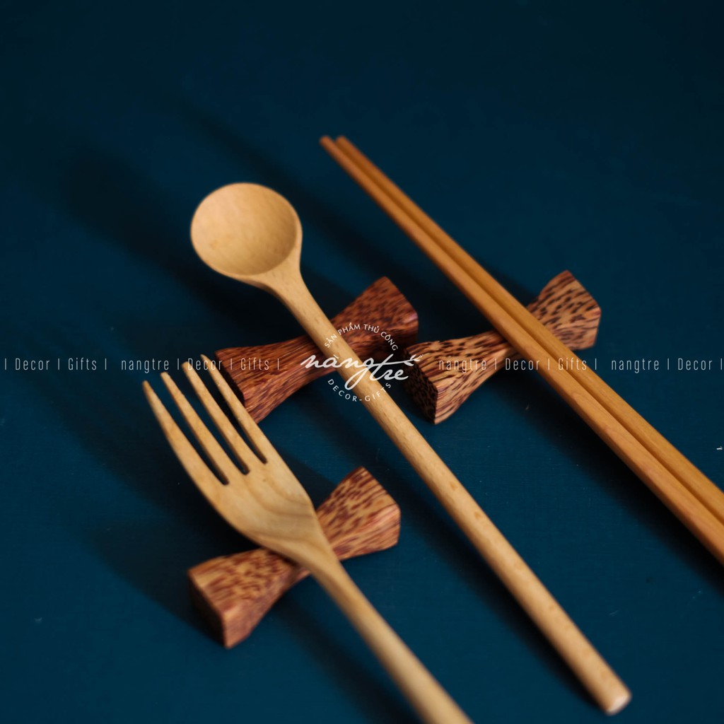 Kê đũa gỗ - gác đũa gỗ trang trí bàn ăn