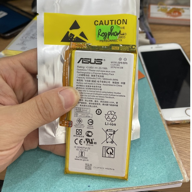Pin Asus Rog Phone 2 ZS660 Dung Lượng 6000mAh Model : C11O1901