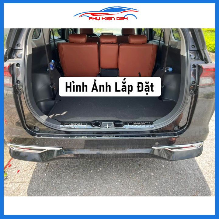 Ốp chống trầy cốp Avanza 2022-2023 thép không gỉ vân Titan chống trầy bảo vệ xe