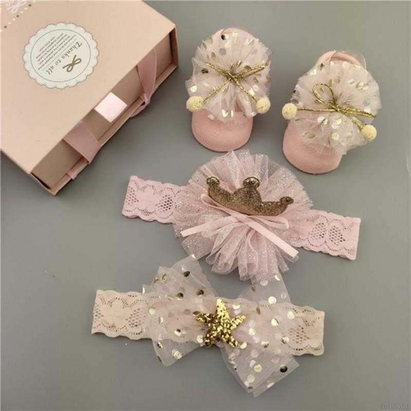 Bộ vớ chất liệu cotton và băng đô họa tiết hoa xinh xắn đáng yêu dành cho bé sơ sinh