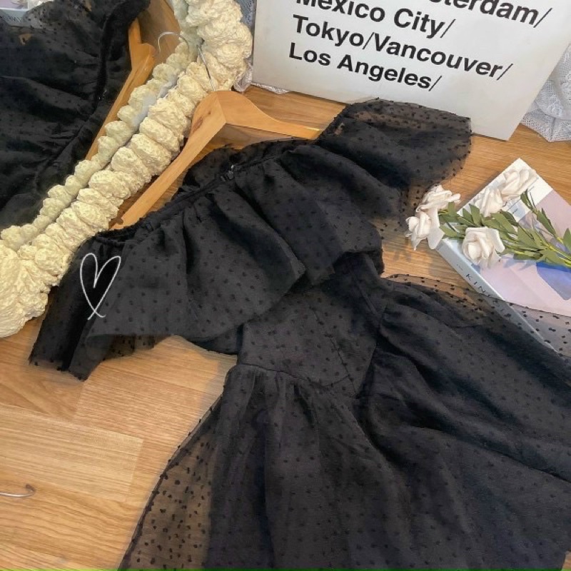 ĐẦM VOAN BI BẸT VAI XOÈ ĐEN TAY NGẮN