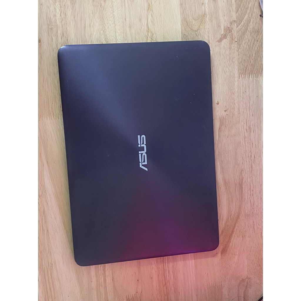 Laptop Asus ZenBook UX305 (Core M-5Y10c, 8GB, 128GB, VGA Intel HD Graphics 5500, 13.3 inch