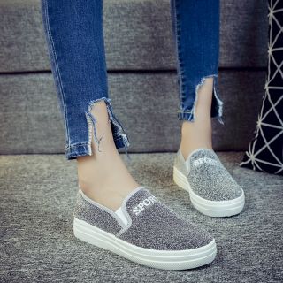 Giày Slip on Quảng Châu