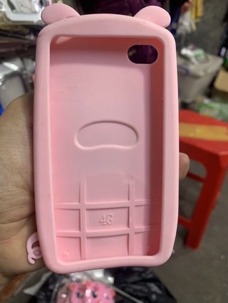 Ốp lưng iphone 4 dẻo silicon hình gấu heo dễ thương