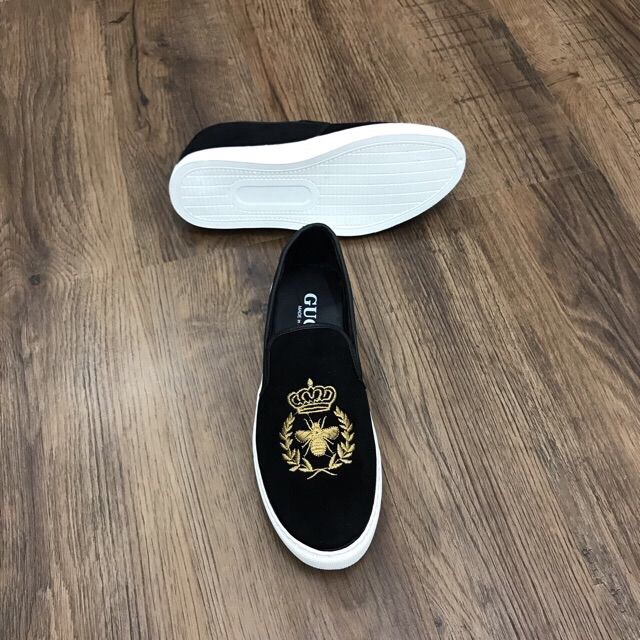 Giầy lười nam🤩FreeShip đơn 250k💥 Giầy lười nỉ nam, giầy lười nam Ong Thêu bản to | BigBuy360 - bigbuy360.vn