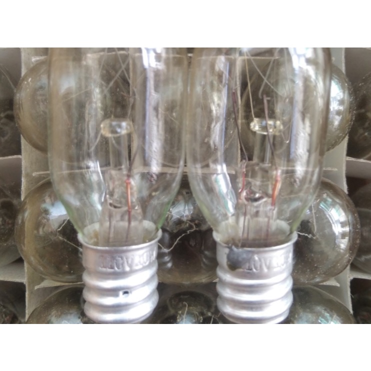 Bóng đèn sợi đốt đuôi xoáy E12 110V 10W