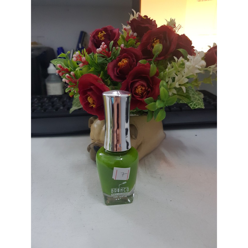 Sơn móng tay chân Bronco Nail Lacquer