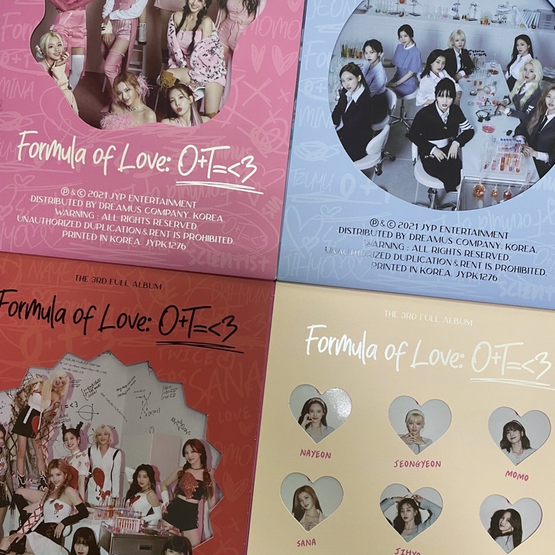 Lẻ photobook trong Formula of love của TWICE