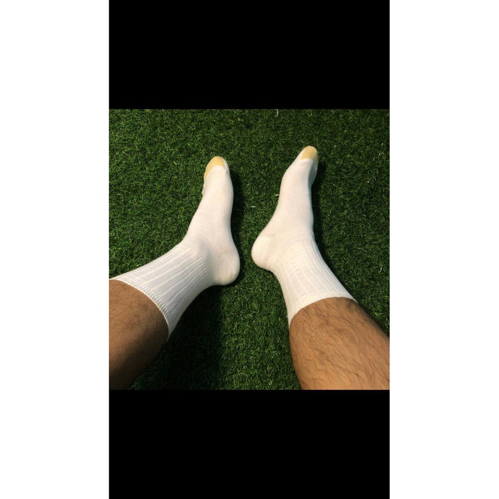 Tất dệt kim màu trắng