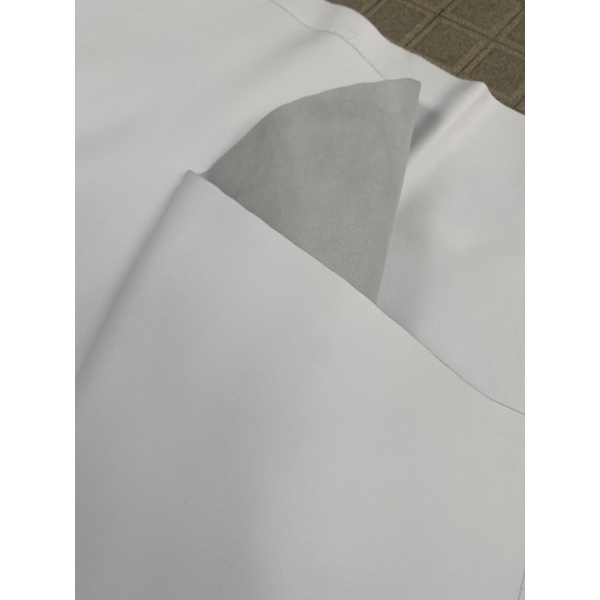 Da bò nappa trắng