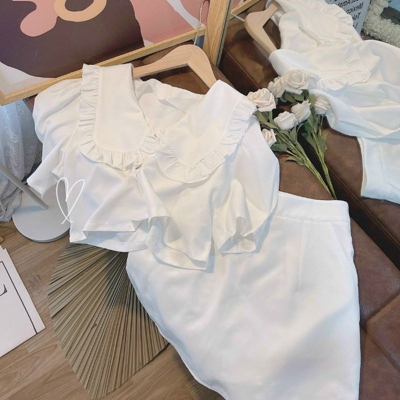 SET ÁO CROP TOP NÚT CỔ SEN BÈO + CHÂN VÁY TRẮNG