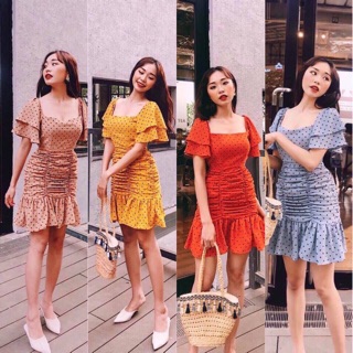 Váy chấm bi đuôi cá