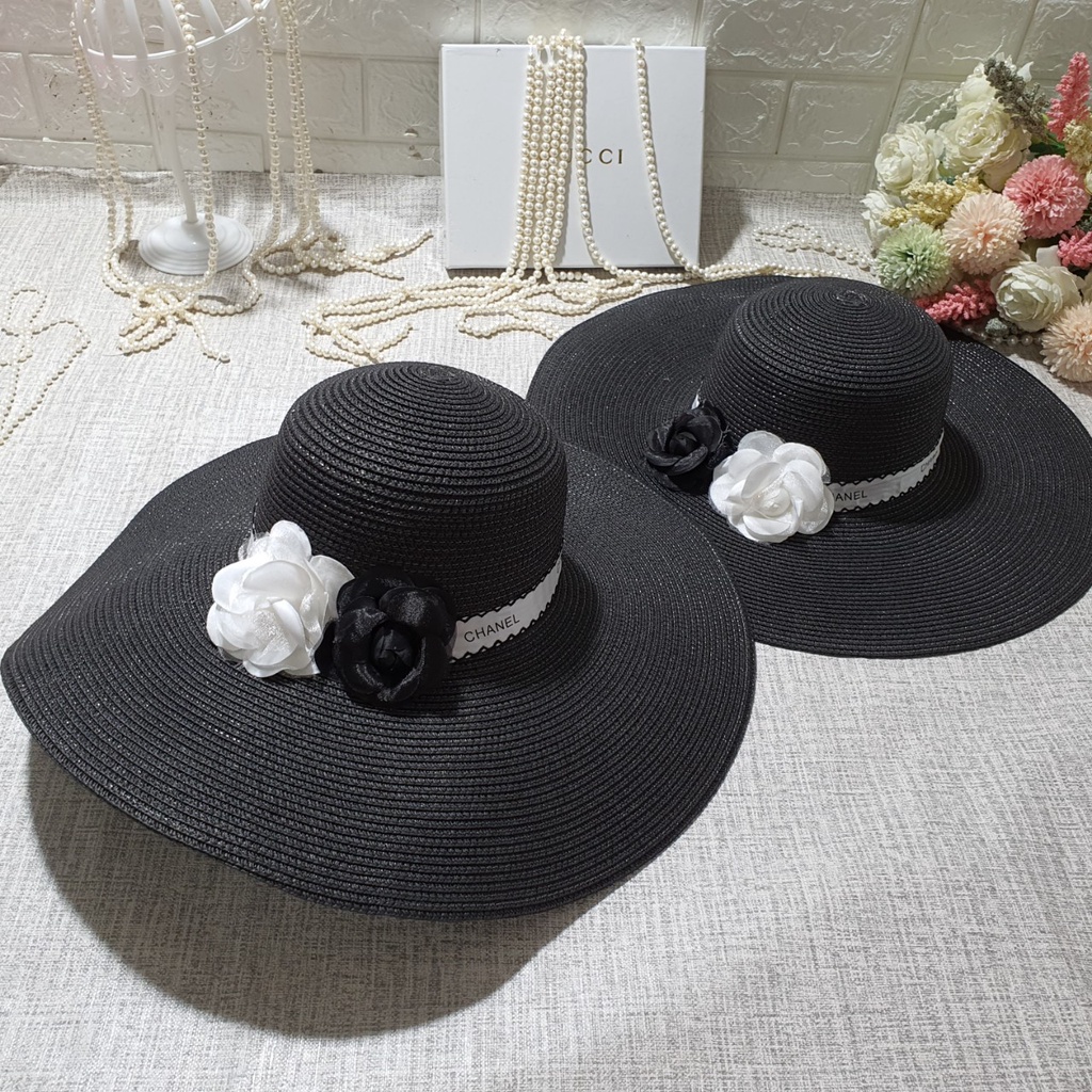 Mũ Cói thời trang đi biển Vành Rộng sang chảnh gắn hoa xinh