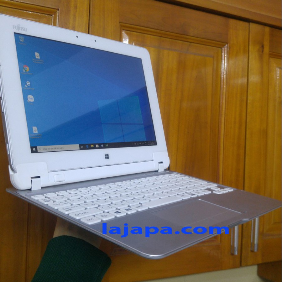 [Xả Kho 3 Ngày] Máy tính 2 trong 1 Màn Cảm Ứng 2K (2560x1440) Fujitsu Arrows Tab Q584 laptop re Laptop nhật bản LAJAPA | WebRaoVat - webraovat.net.vn