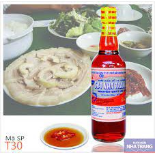 Nước mắm 584 Nha Trang chai thuỷ tinh 30 độ đạm 500ml