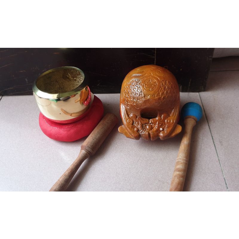 Chuông VN, mõ lõi mít đặc biệt tiếng êm dùi bọc cao su đk 9cm, 10cm