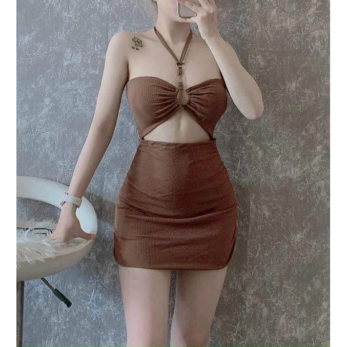 Đầm yếm khoen ngực khoét hở eo ôm body dáng ngắn cực sexy , chất thun gân mềm mịn