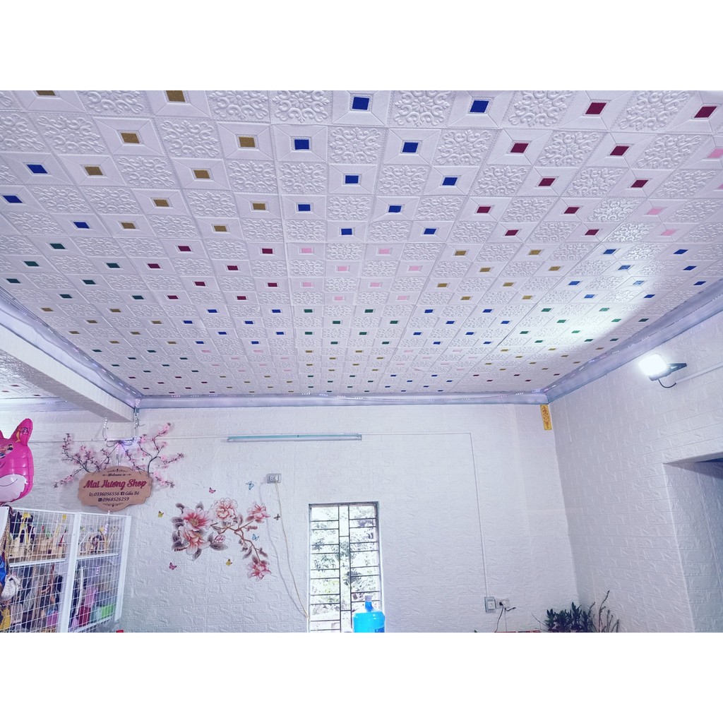 Xốp dán tường 3d kt 70x70 cm sẵn keo bóc dán , chống ẩm mốc