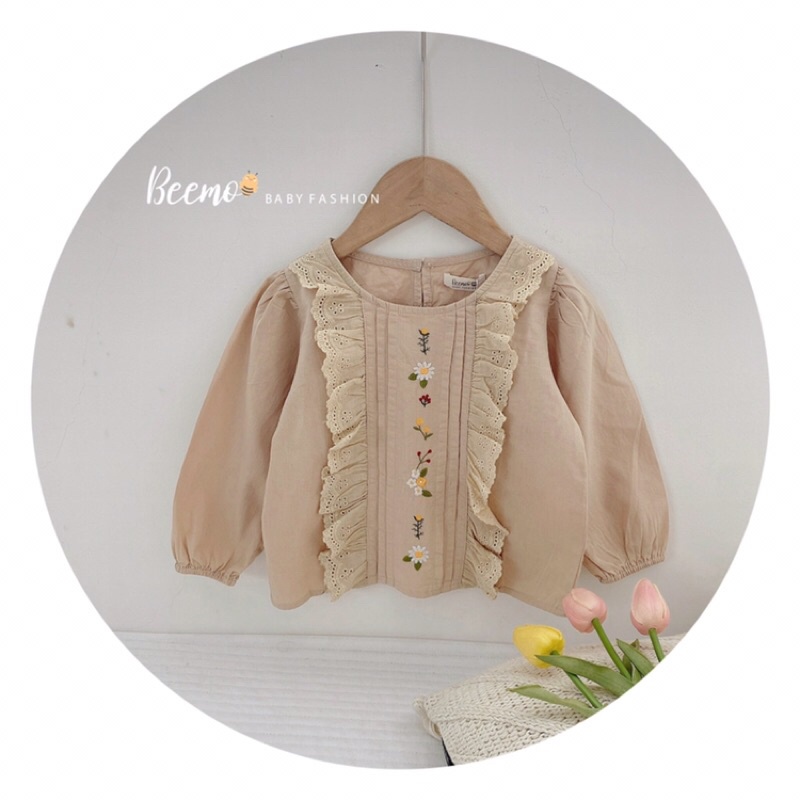 Áo sơ mi thô thêu hoa trước ngực tiểu thư kiểu dáng hàn quốc, tay bồng cho bé gái hãng Beemo