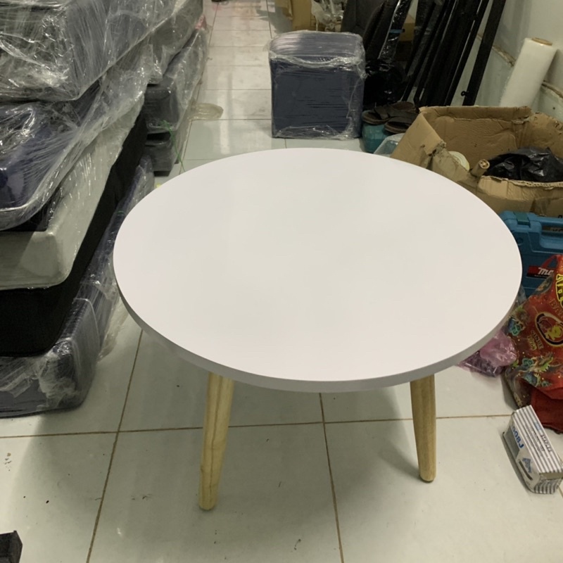 Bàn trà tròn sofa 3 chân Nội Thất Hoàn Phương Sài Gòn thiết kế 3 chân vặn tiện lợi hiện đại cao cấp