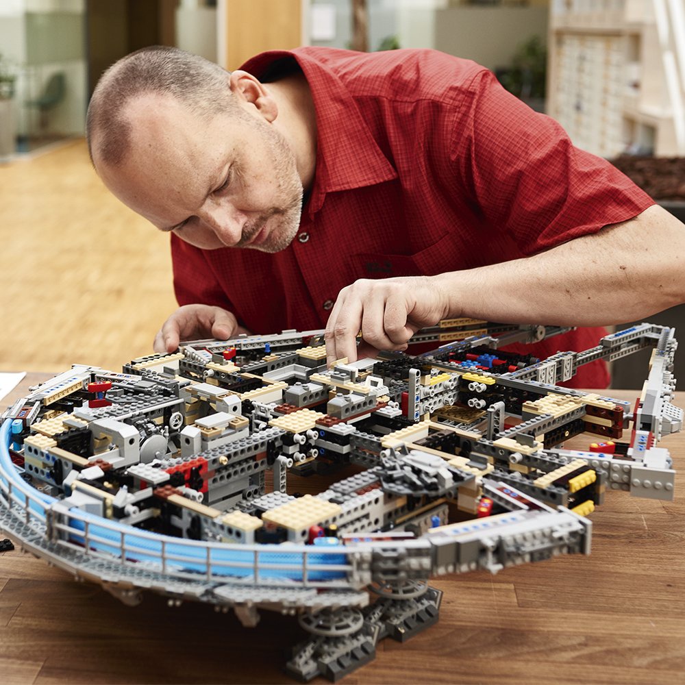 Lego Star Wars Millennium Falcon Tàu vũ trụ dành cho người lớn có độ khó cao Khối xây dựng khổng lồ Đồ chơi giáo dục cho