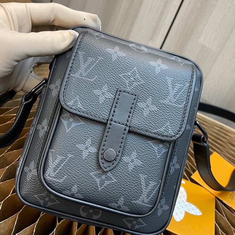 Túi LV unisex - Size 18cm - Vừa tất cả các dòng điện thoại - Hàng fullbox nguyên seal - Hàng đẹp