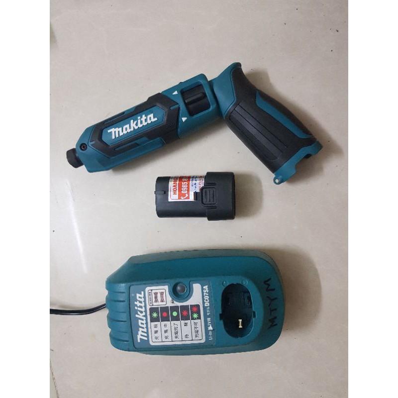 MÁY VÍT GẬP MAKITA TD022 - HÀNG BÃI NHẬT - MỚI ĐẸP 95%