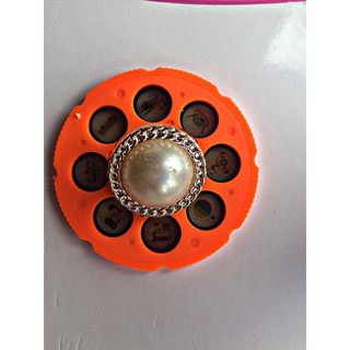 1 nút giả ngọc viền đẹp đường kính 2cm