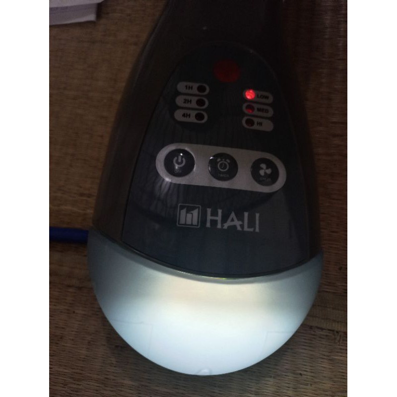 Quạt treo tường điều khiển từ xa HALI TR - 1