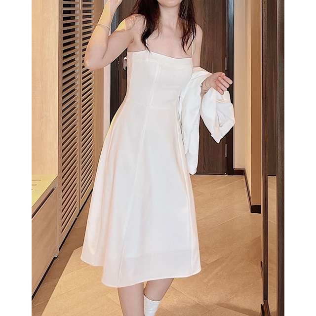 Đầm trắng hai dây Ruchan