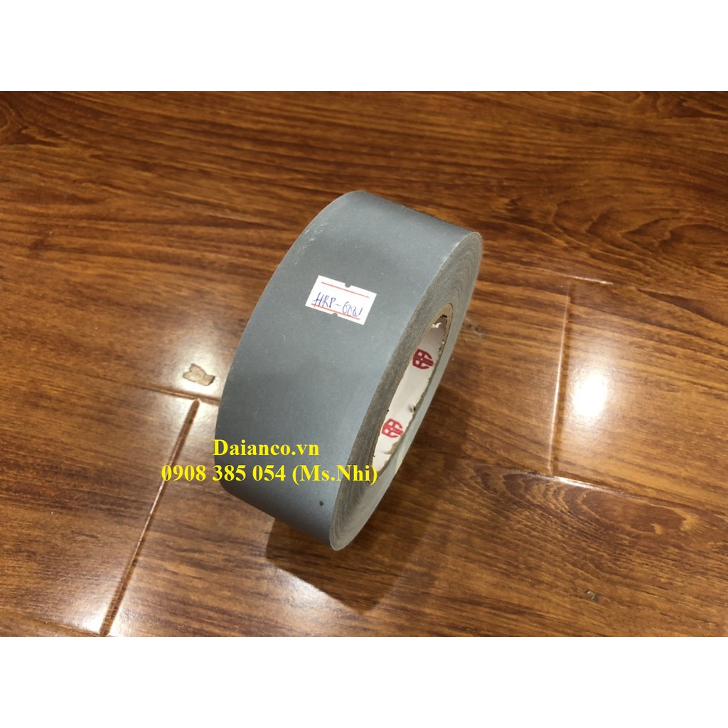 Cuộn phản quang poly xám bạc dùng may kèm quần áo- Bản 5cm dài 100m- Hình thật