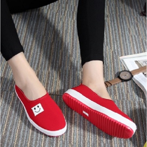 Giày lười nữ giày slip on nữ họa tiết mặt cười dễ thương