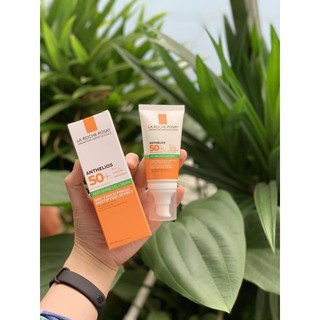 kem chống nắng La Roche Posay sẵn