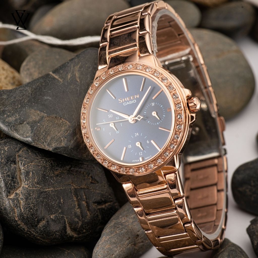 Đồng Hồ Quartz Nữ Casio Sheen WATCHSTORE SHE-3069PG-2AUDF Thiết Kế Kính Khoáng 33.2mm, Dây Kim Loại, Vỏ Thép Không Gỉ