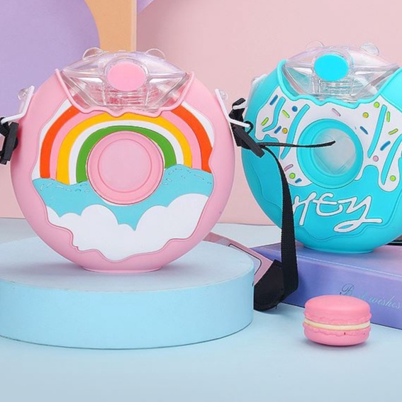 Bình Nước Thể Thao 380ML Hình Bánh Donut Kitty Chống Rò Rỉ Có Ống Hút Và Dây Đeo Vai