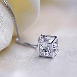 Mặt dây chuyền vuông lồng đá duyên dáng thời trang cho nữ