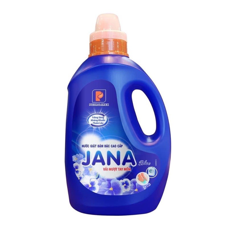 Nước giặt jana can màu xanh