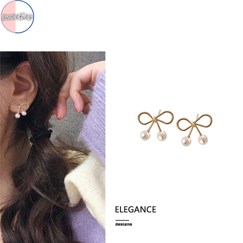 Khuyên tai đính ngọc trai phong cách thời trang cho nữ