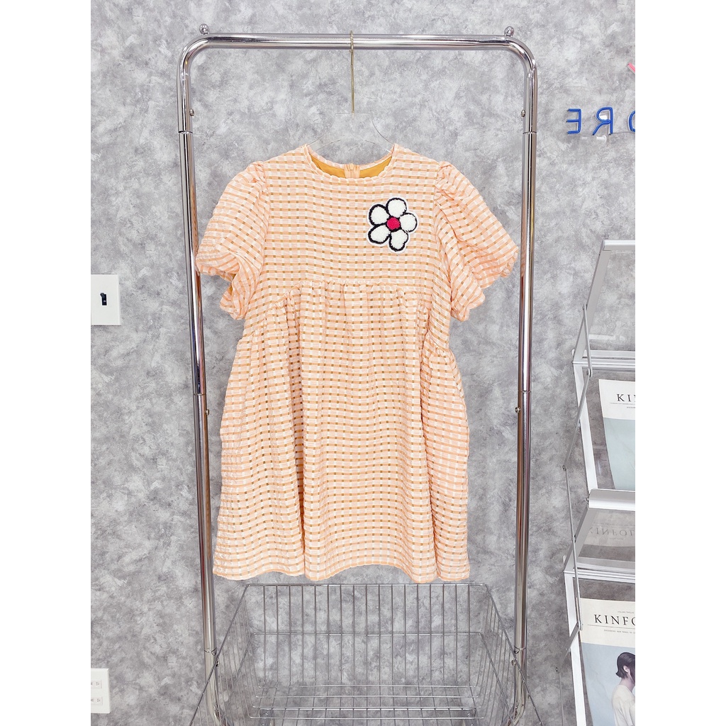 Váy Baby Doll Thiết Kế Tay Phồng Logo Hoa Xinh Xắn - HN085