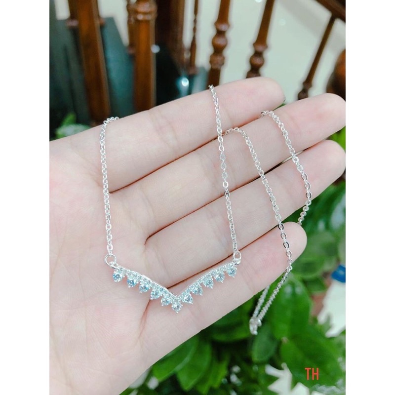 Dây chuyền nữ bạc thật mặt V gắn đá hít hót - Kho sỉ bạc Nhất Linh