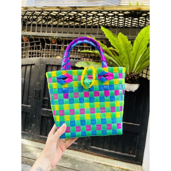 Túi đan làn nhựa đủ màu đi biển đi du lịch rất xinh đựng đồ dùng thoải mái