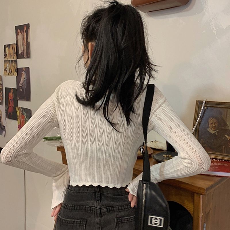 Áo croptop tay dài viền bèo xinh xắn