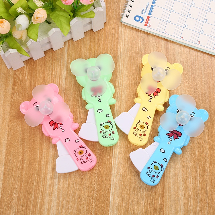 Quạt Cầm Tay mini Họa Tiết Hoạt Hình Dễ Thương