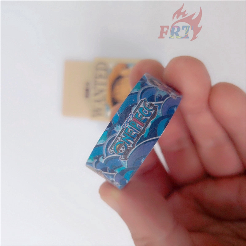 Băng keo dán trang trí