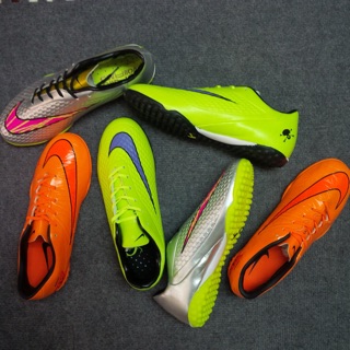 Giày bóng đá  Hypervenom