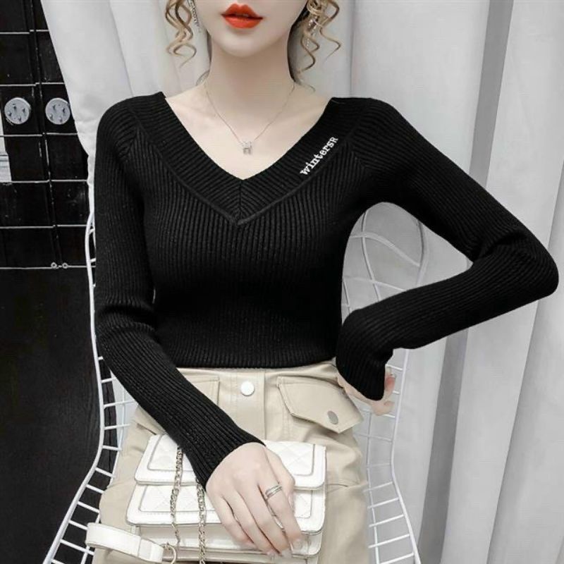 Áo thun cổ tim thêu chữ tay dài mặc được nhiều kiểu A15