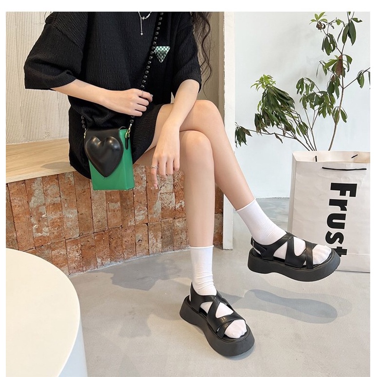 Dép Sandal Nữ Ulzzang LOẠI 1 - Giày Sandal Nữ Đi Học Quai Đan Chéo Màu Đen Chất Liệu Da PU Đế Cao