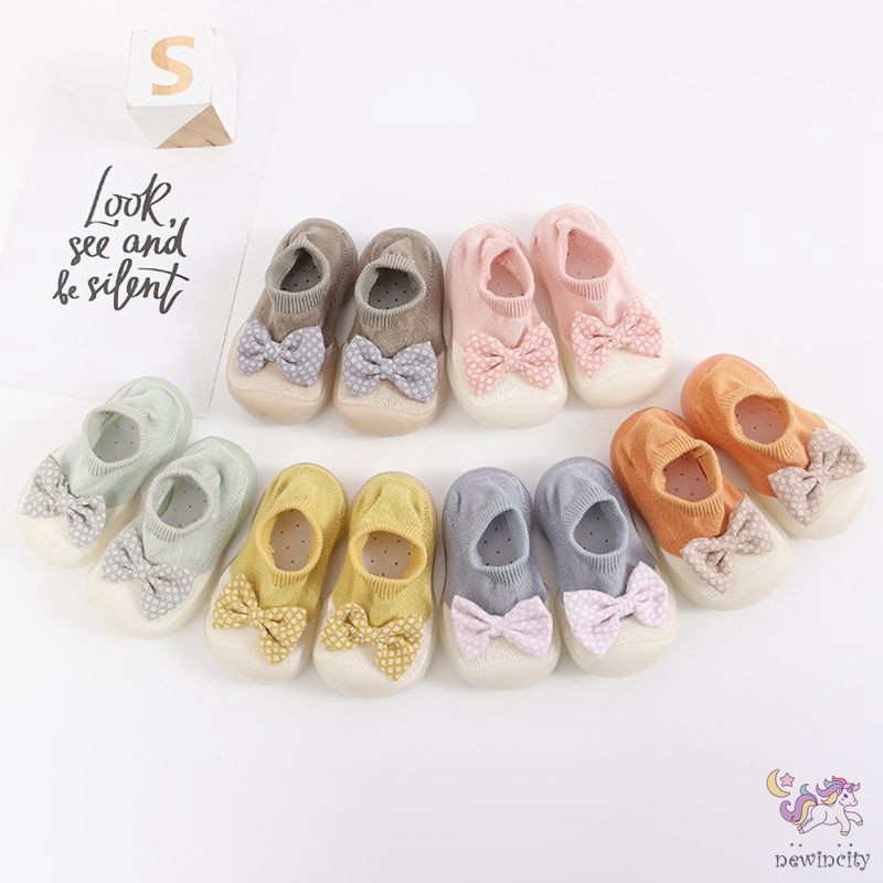 Giày Đế Mềm Đính Nơ Chống Trượt Cho Bé Tập Đi