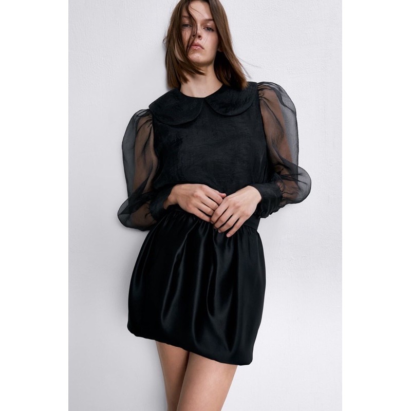 Chân váy đen phồng Zara