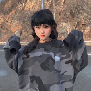 BASIC CAMO SWEATER
